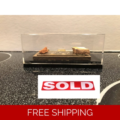 Piece of Le Studio Display Box With 1 Door hinges Ceramic and Brick Piece of Le Studio Display Box With 1 Door hinges Ceramic and Brick